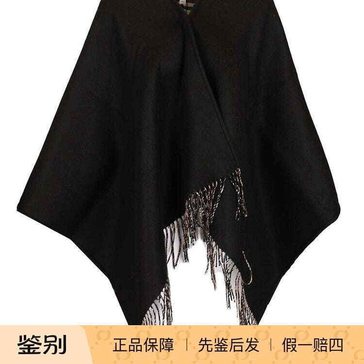 Burberry Women's Coat in Black