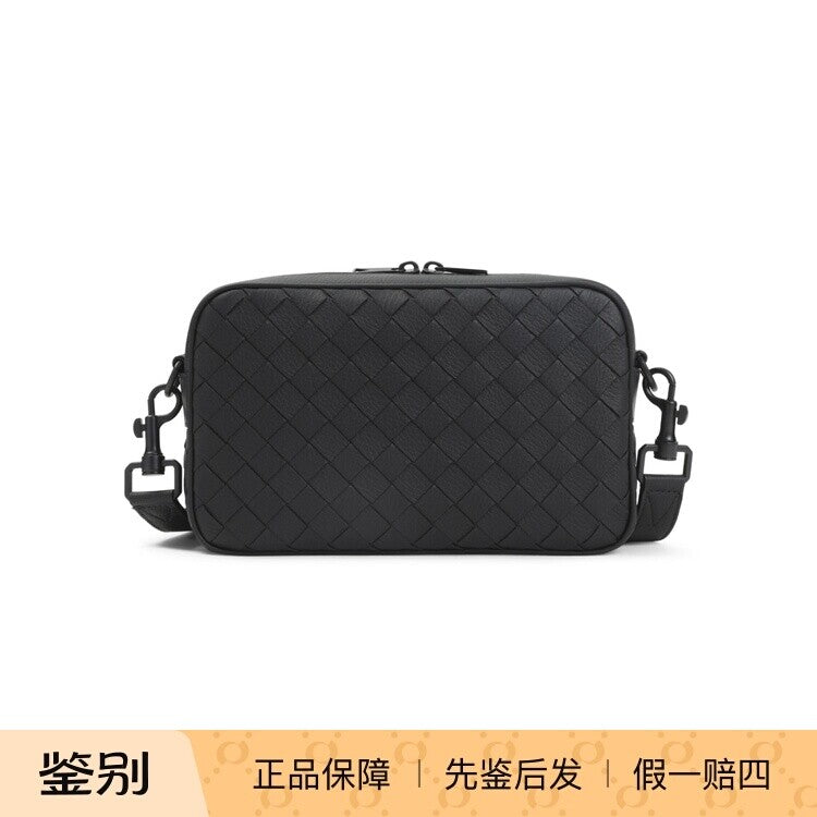 Bottega Veneta Men's Small Crossbody Bag in Black