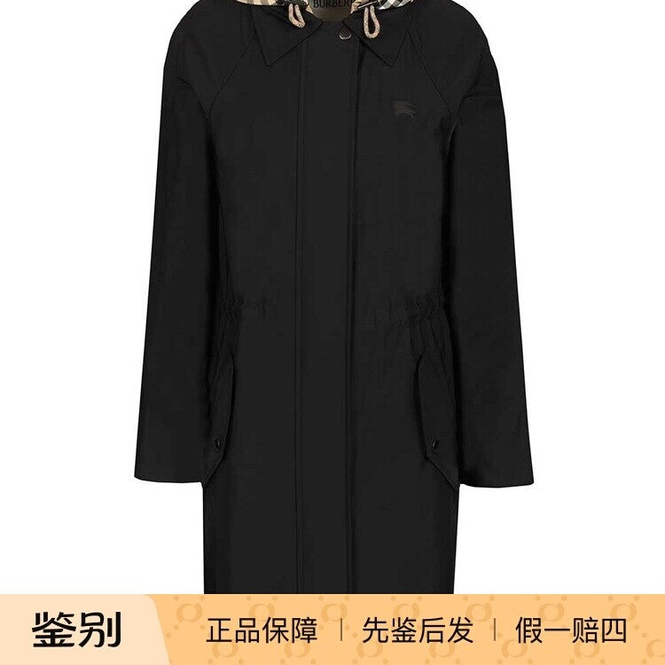 Burberry Women's Newbury Trench Coat in Black