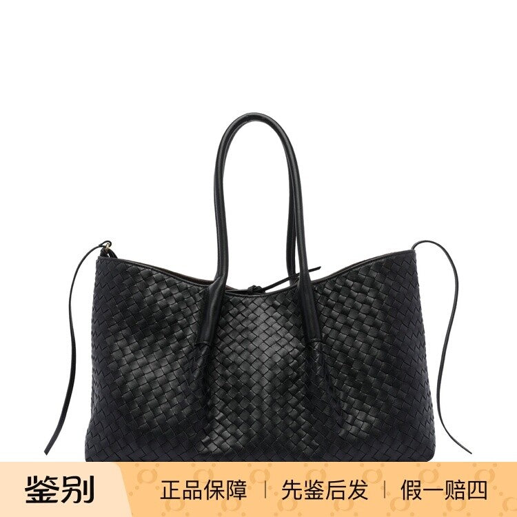 Bottega Veneta Women's Bv Pinacoteca Large Bag