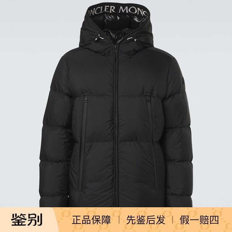 Moncler Men's Montcla Down Jacket in Black