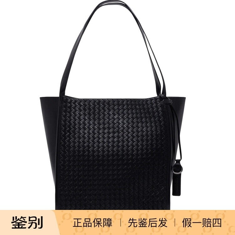 Bottega Veneta Men's Corriere Handbag in Black