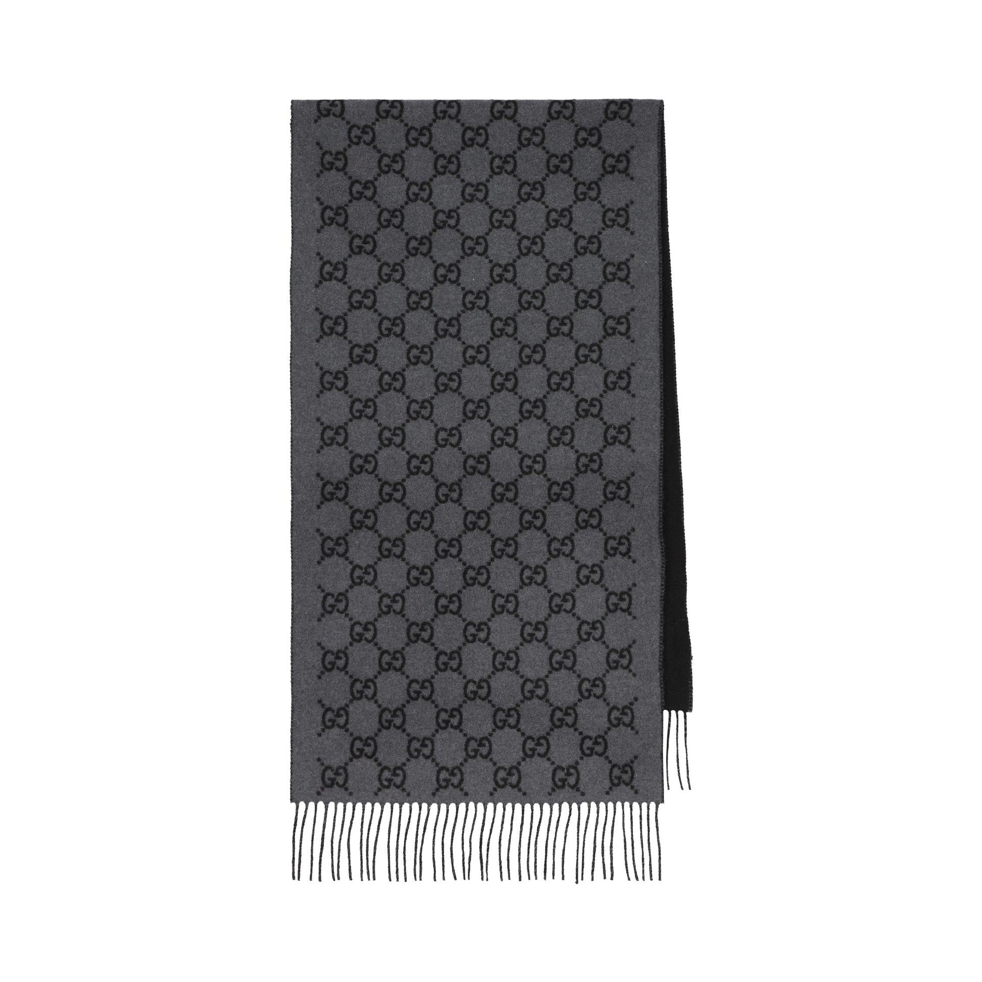 Gucci Men's Scarf in Grey