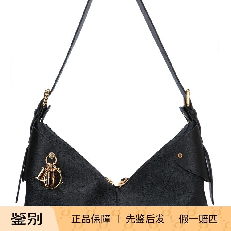 Dior Women's Voyage Medium Shoulder Bag