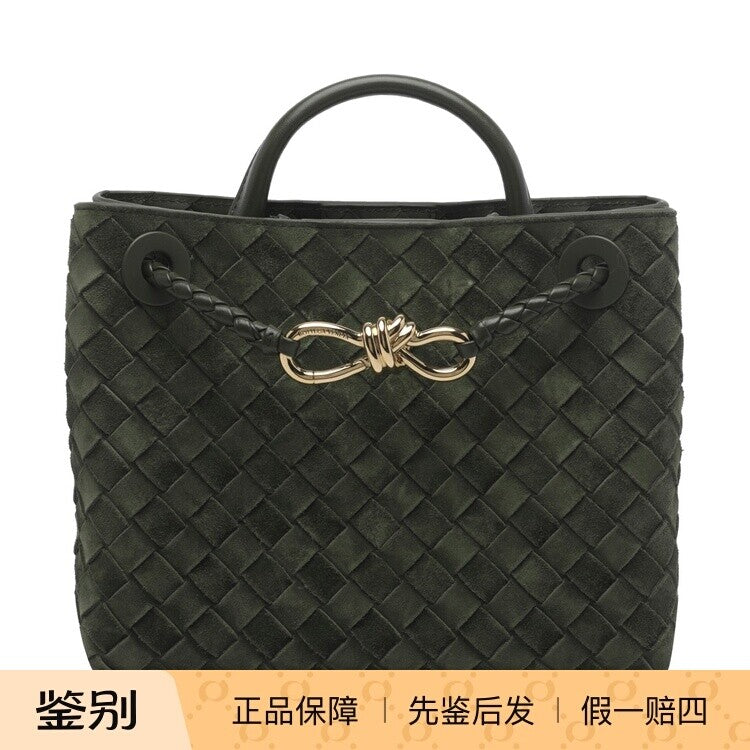 Bottega Veneta Women's Andiamo Bv Small Bag in Green