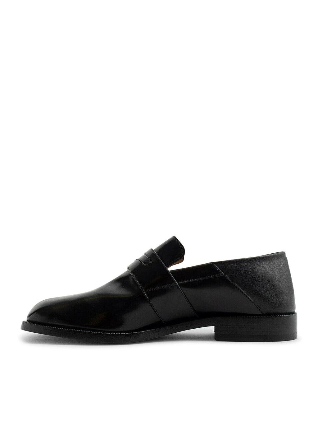 Maison Margiela Men's TABI LOAFERS in Black