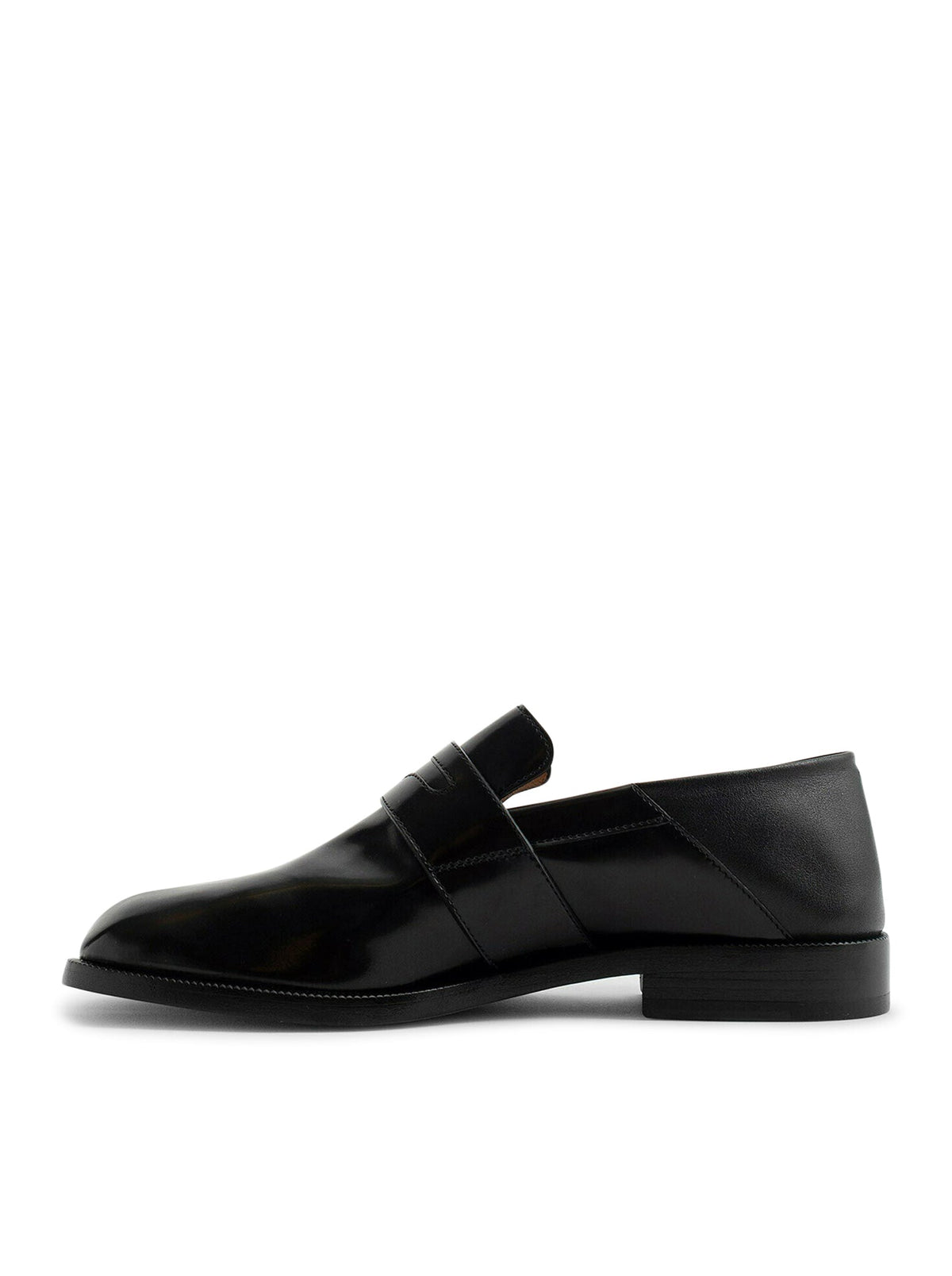 Maison Margiela Men's TABI LOAFERS in Black