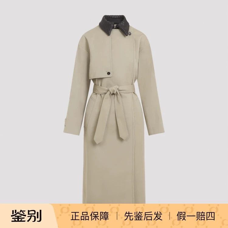 Bottega Veneta Women's Trench Coat in Beige