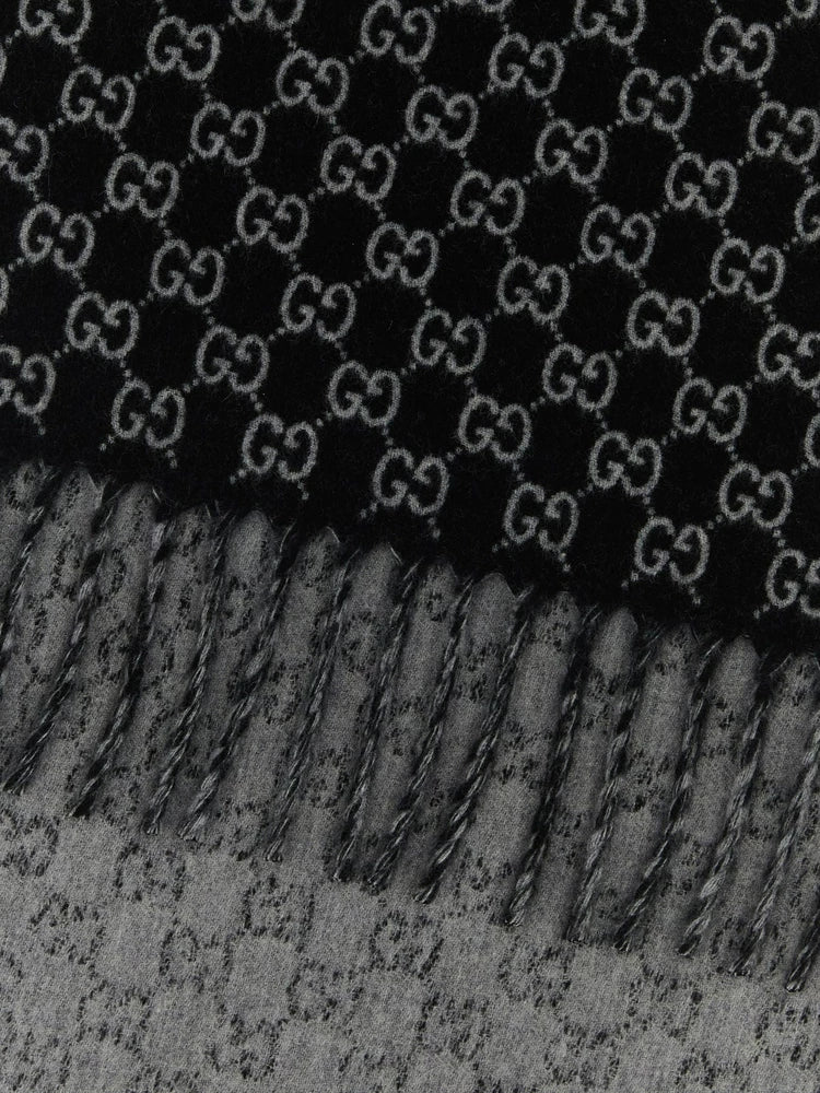 Gucci Men's Scarf in Black