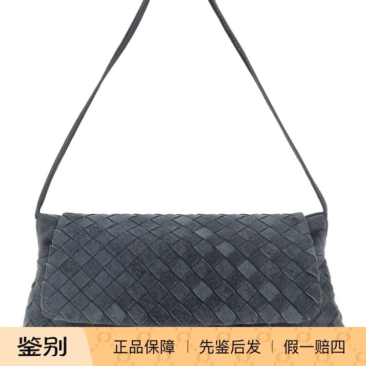 Bottega Veneta Women's Giorno Medium Bag in Blue