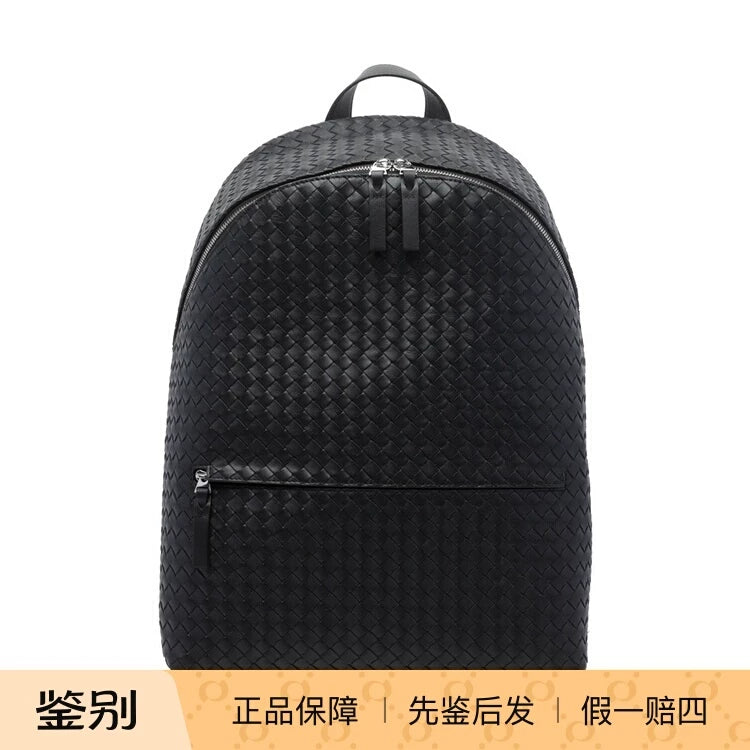Bottega Veneta Men's Backpack in Black