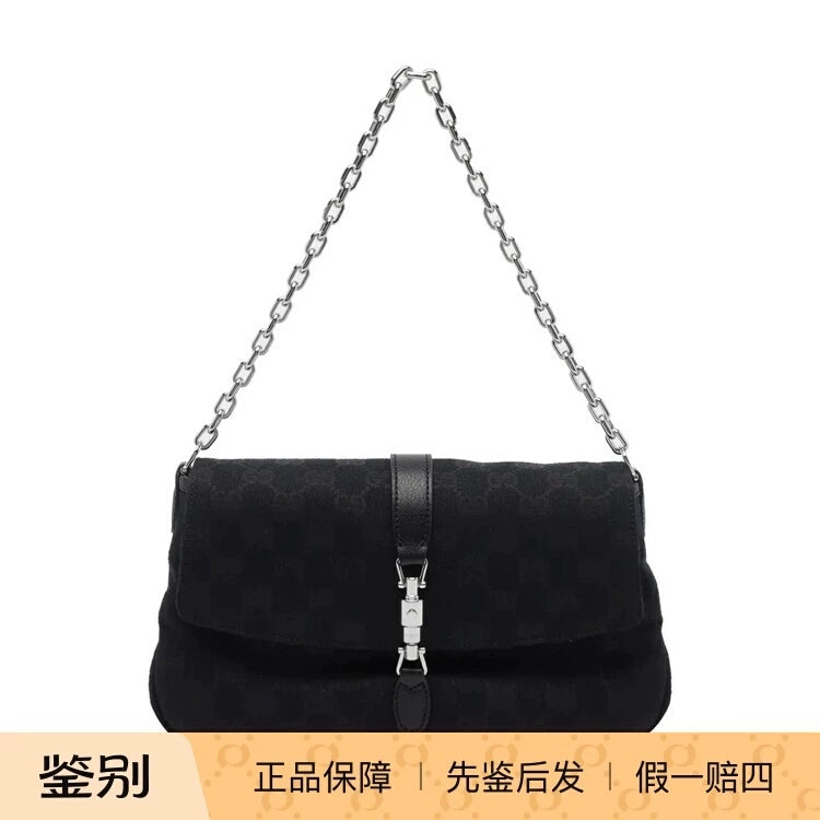 GUCCI Women's Medium Aperitivo Canvas Chain Bag in Black