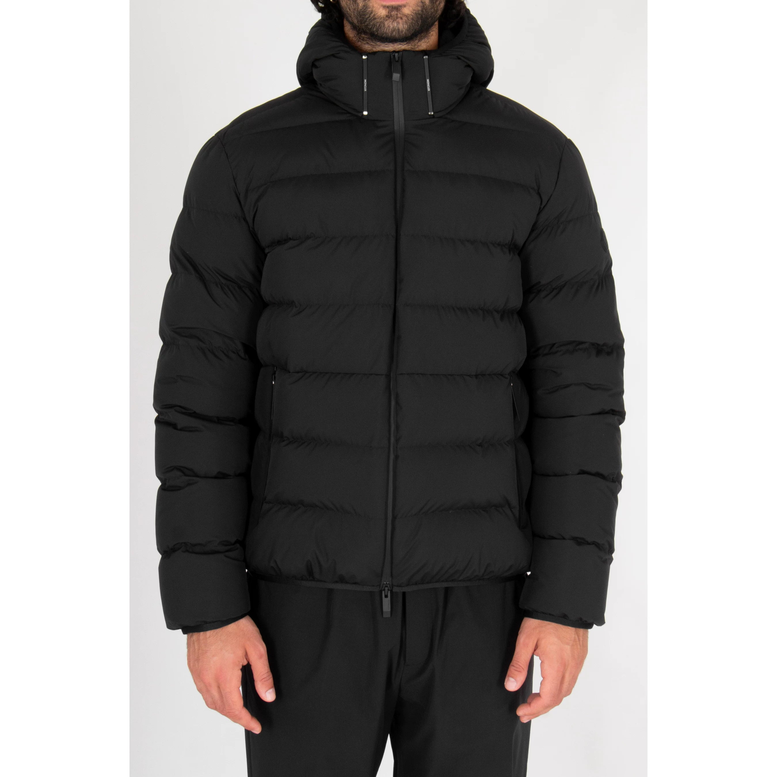 Moncler Men's Arajoki Down Jacket in Black
