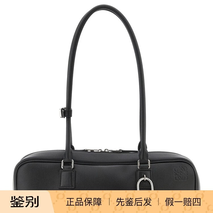 Loewe Women's Amazona 31 Shoulder Bag in Black