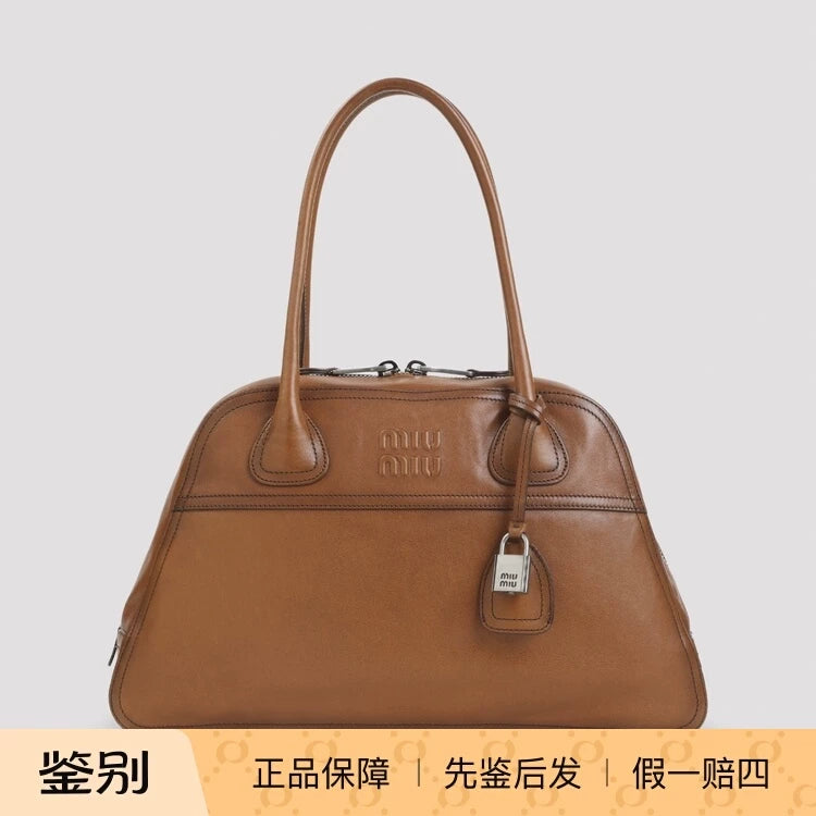 Miu Miu Women's Vivant Shoulder Bag in Brown