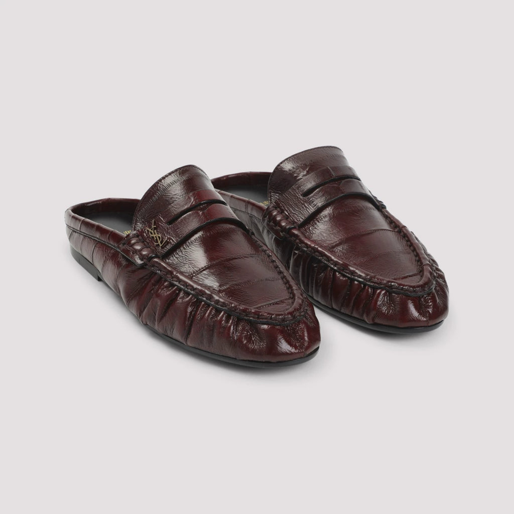 Ysl Women's Saint Laurent Le Loafer Shoes in Burgundy