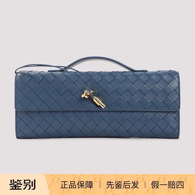 Bottega Veneta Women's Andiamo Clutch Clutch in Blue