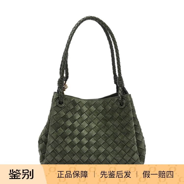 Bottega Veneta Women's Parachute Medium Bag in Green