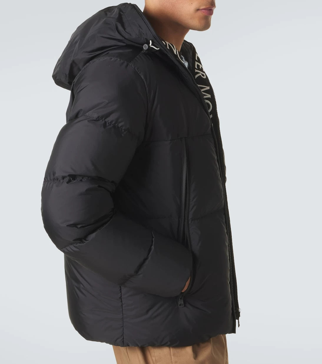 Moncler Men's Montcla Down Jacket in Black