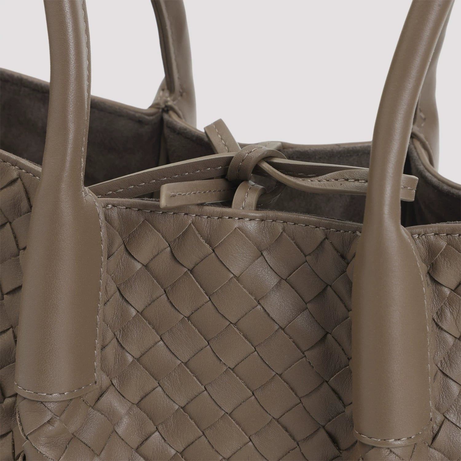 Bottega Veneta Women's Bv Pinacoteca Medium Bag