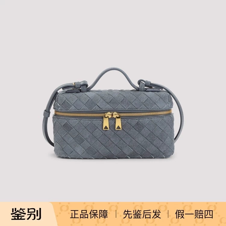 Bottega Veneta Women's Bang Bv Shoulder Bag in Blue