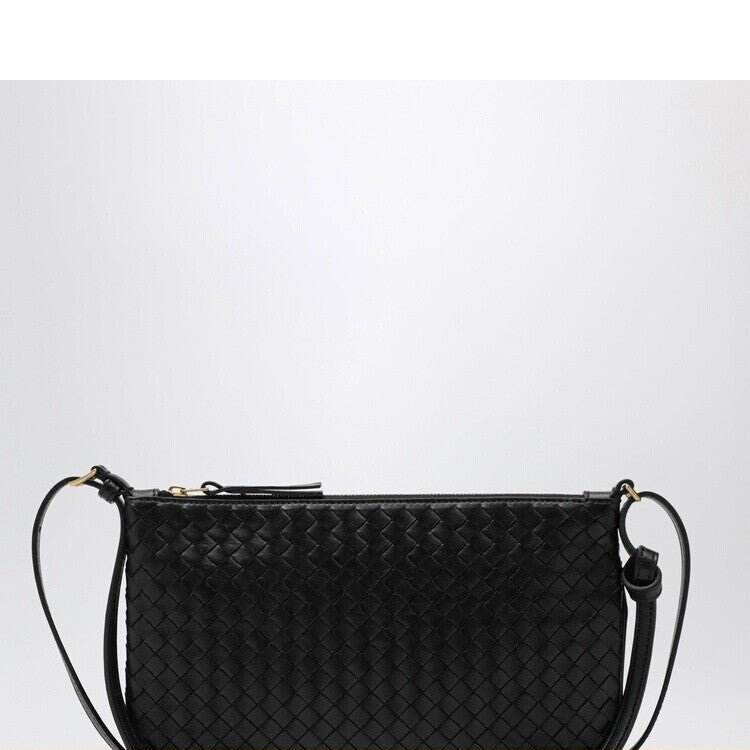 Bottega Veneta Women's Piccolo Medium Shoulder Bag in Black