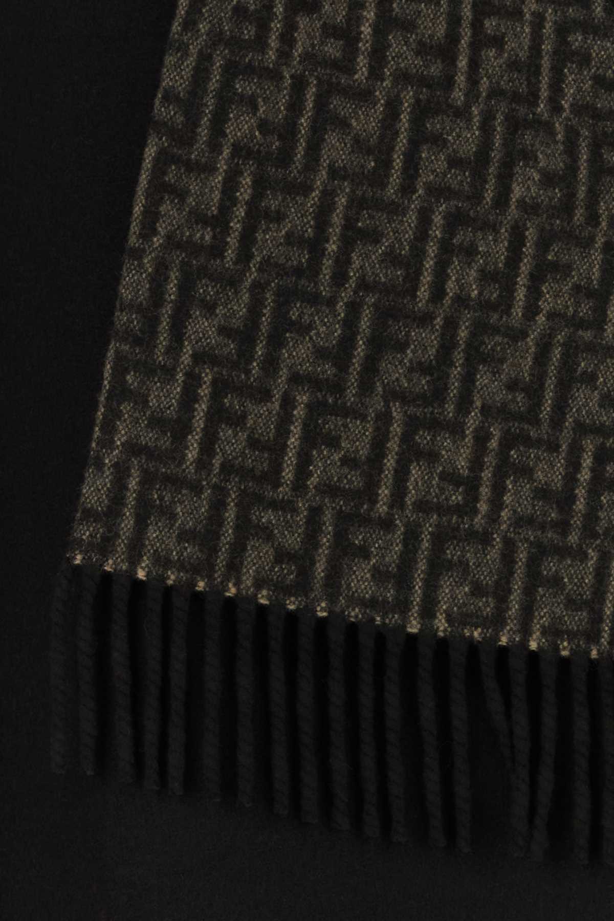 Fendi Women's Cashmere Wool Poncho in Black - view 3