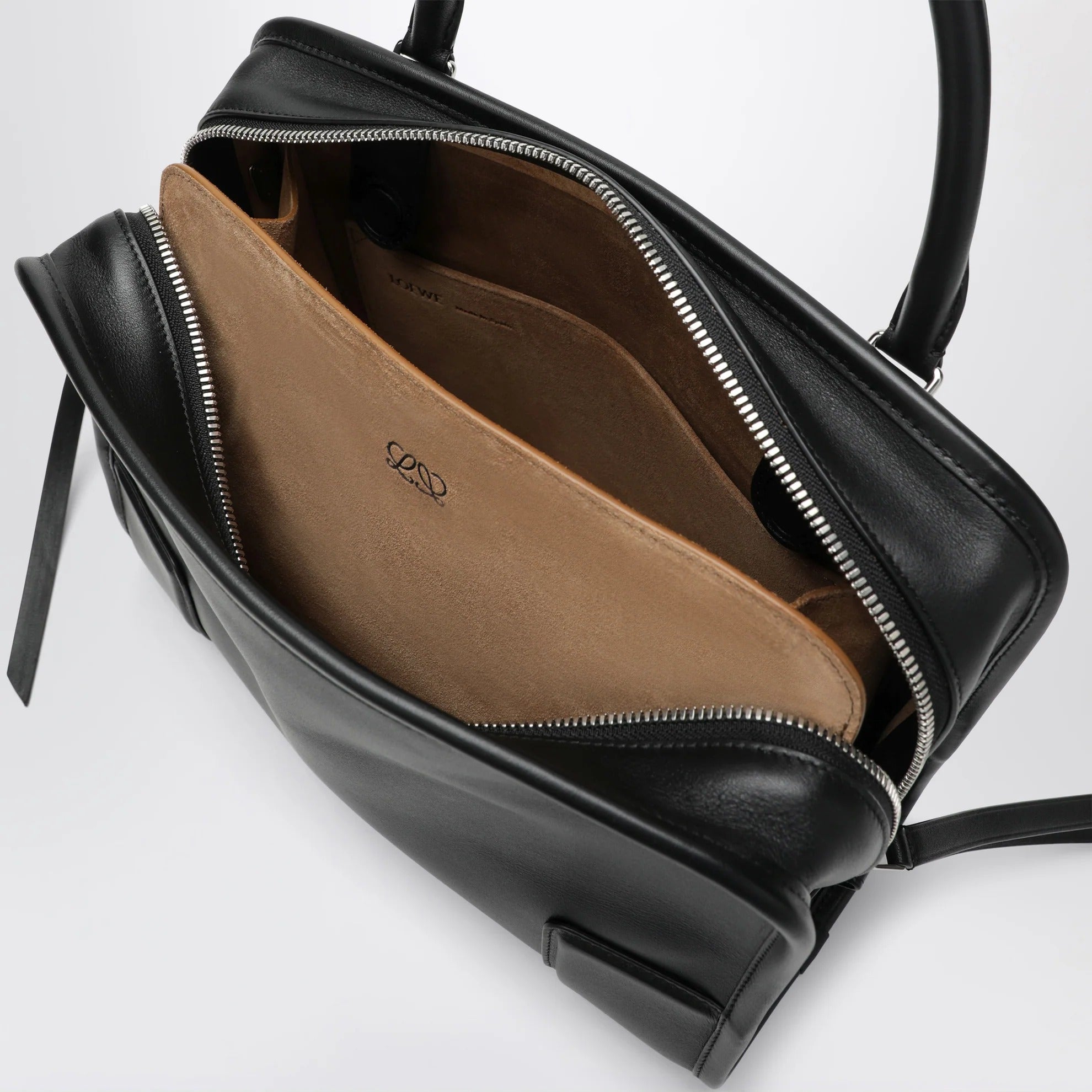Loewe Women's Amazona 180 Medium Shoulder Bag