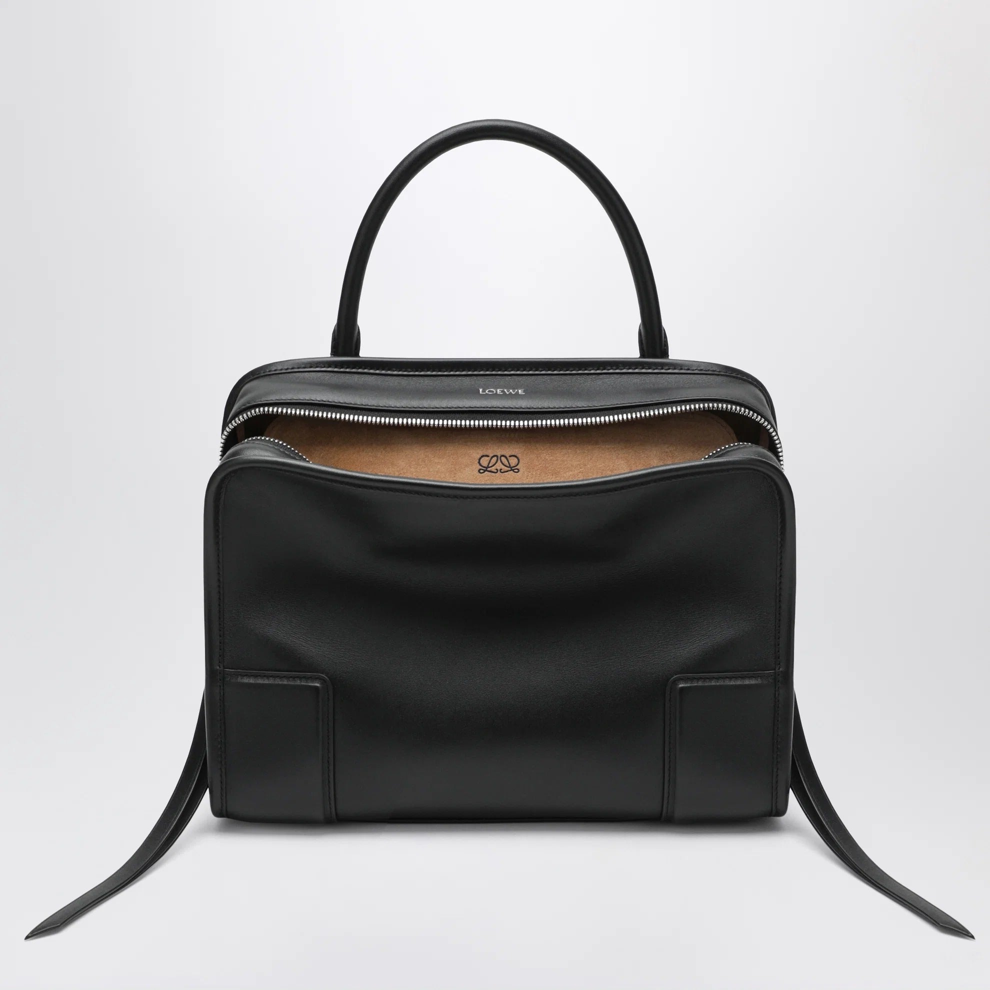Loewe Women's Amazona 180 Medium Shoulder Bag