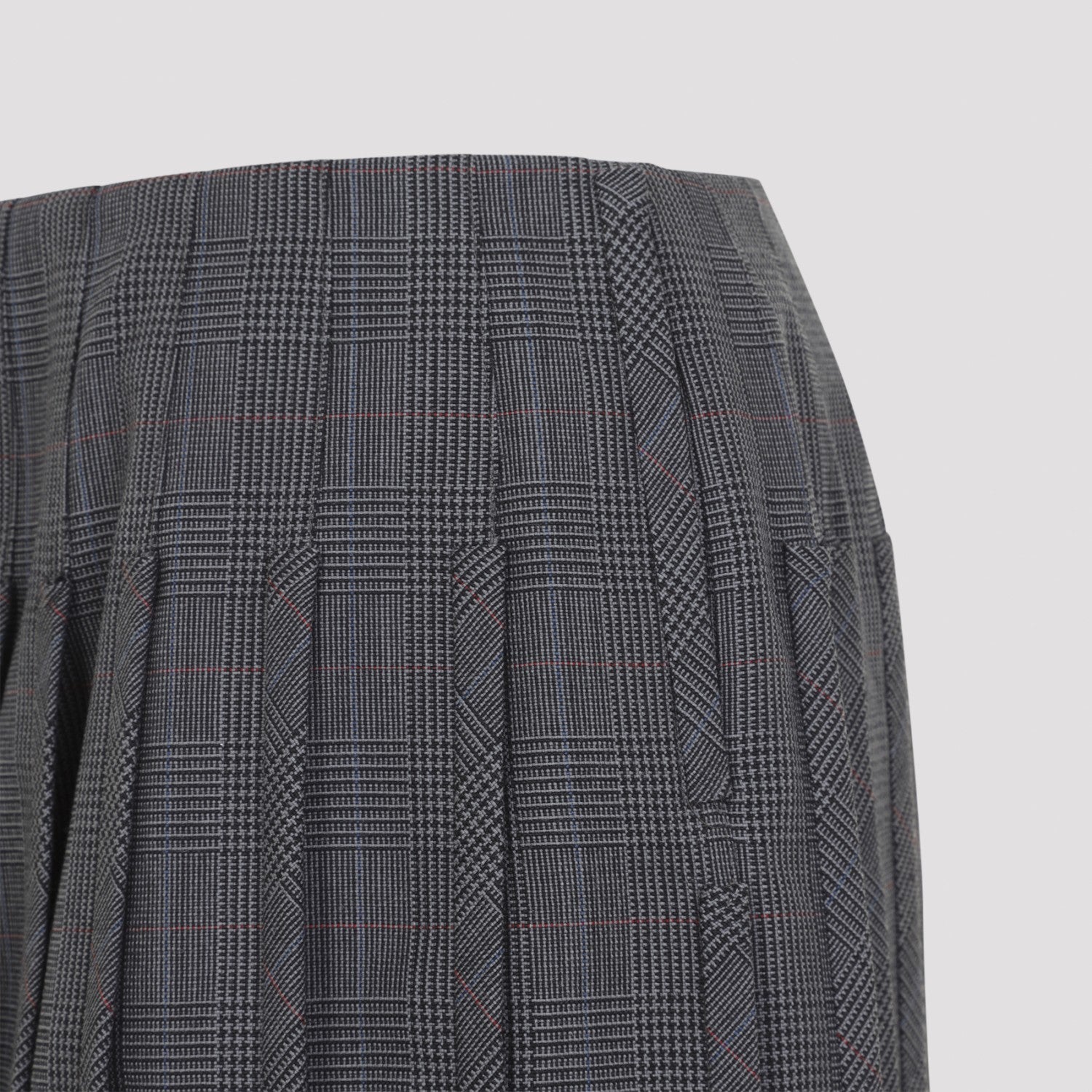 THOM BROWNE Women's Low Rise Mini Narrow Pleated Skirt in Dark Grey